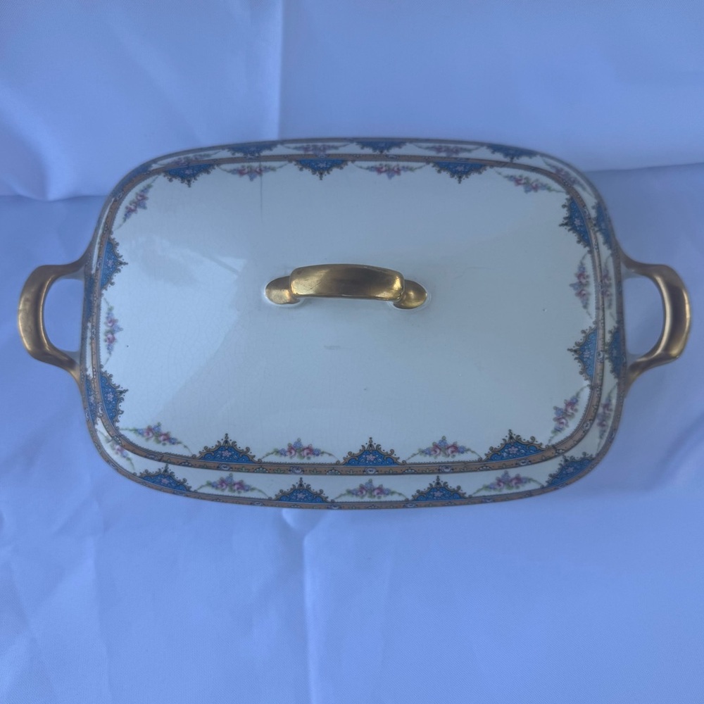Carrollton China Covered Casserole Dish, Elegant Gold & Blue Lidded Serving Dish - Picture 2 of 7